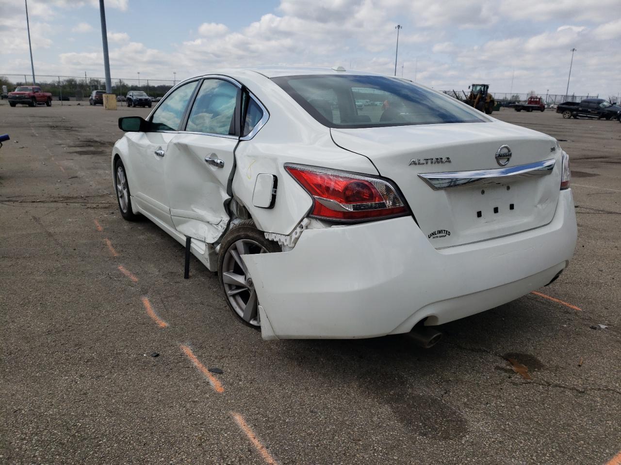 Photo 3 from auction – 2015 NISSAN ALTIMA 2.5 with VIN 1N4AL3AP1FC442968