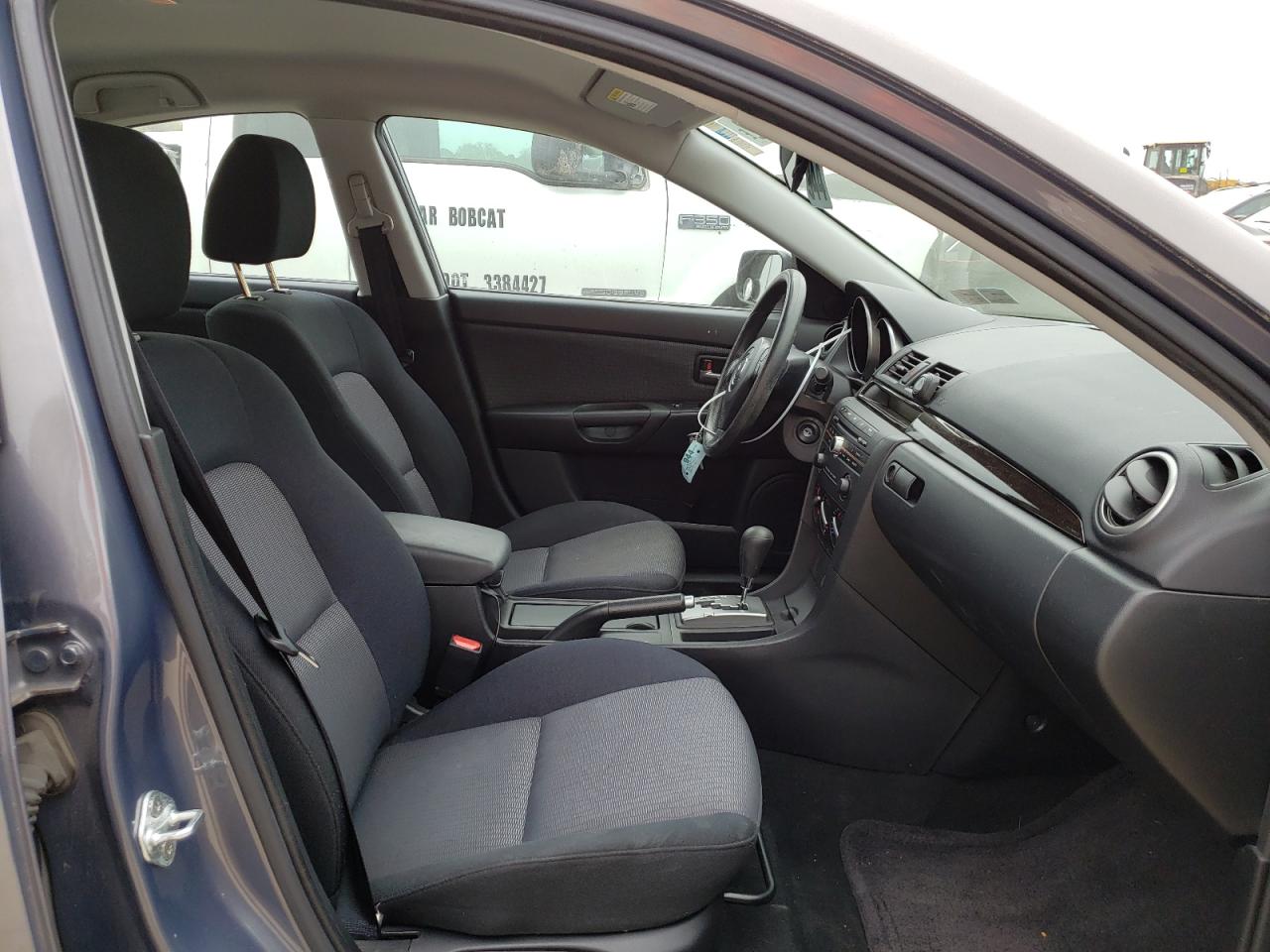 Photo 5 from auction – 2007 MAZDA 3 I with VIN JM1BK12F171711821