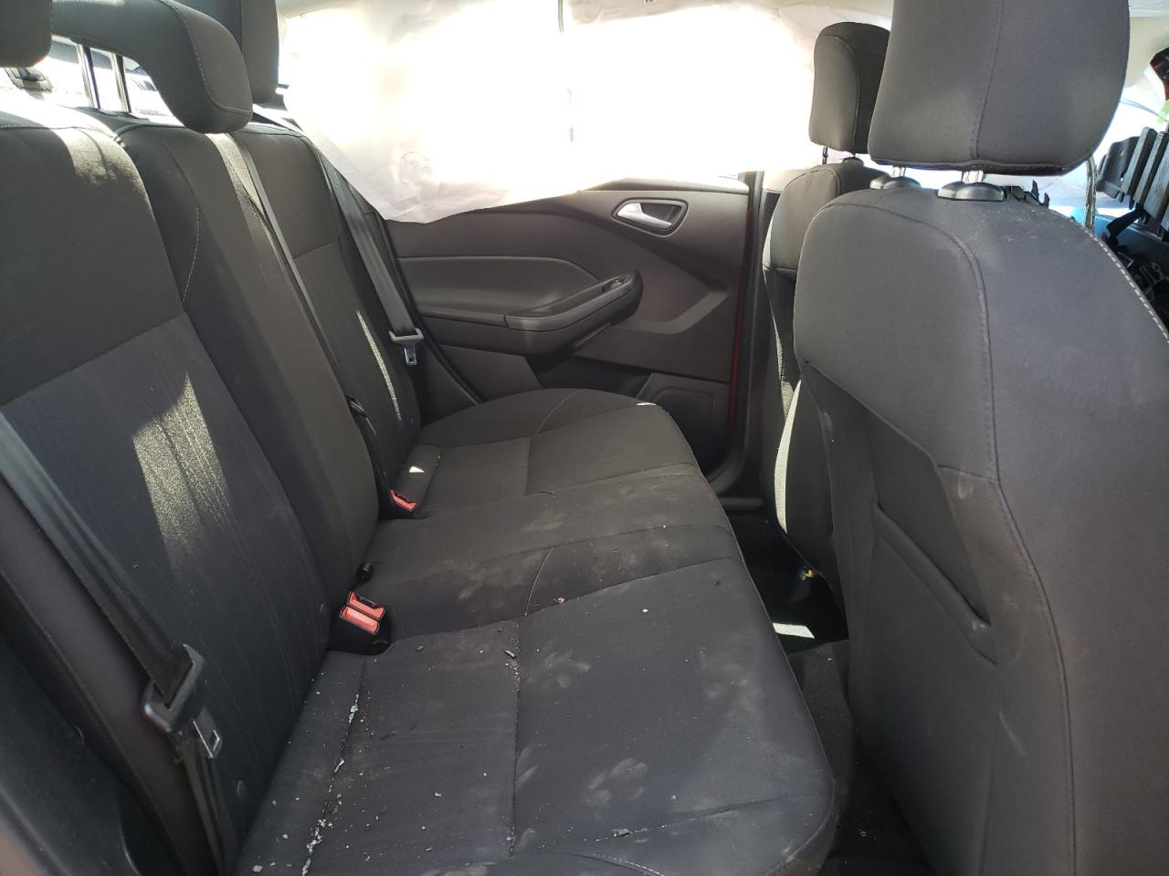 Photo 6 from auction – 2016 FORD FOCUS SE with VIN 1FADP3F28GL207791