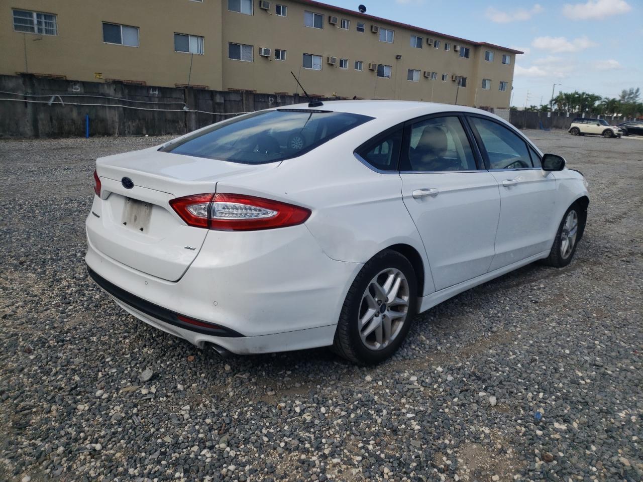 Photo 4 from auction – 2016 FORD FUSION SE with VIN 3FA6P0H70GR311452