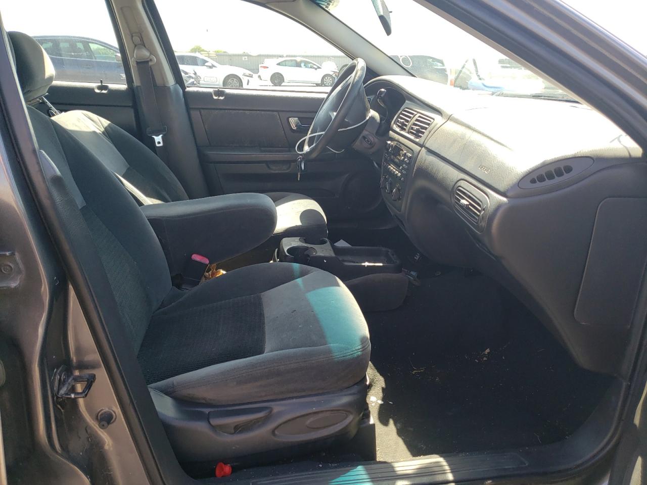 Photo 5 from auction – 2003 FORD TAURUS SE with VIN 1FAFP53U63G111896