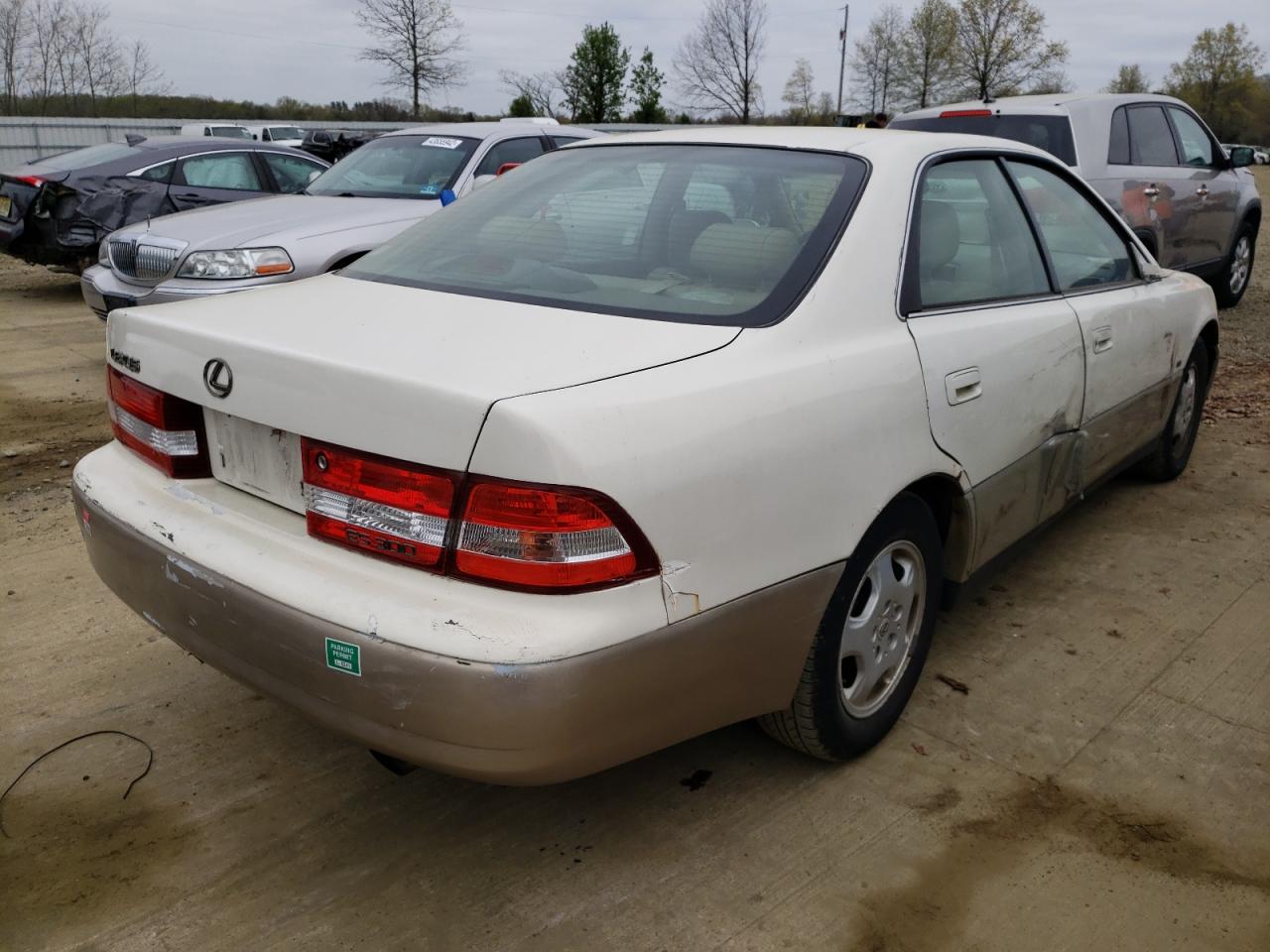 Photo 4 from auction – 1999 LEXUS ES 300 with VIN JT8BF28G4X0192729