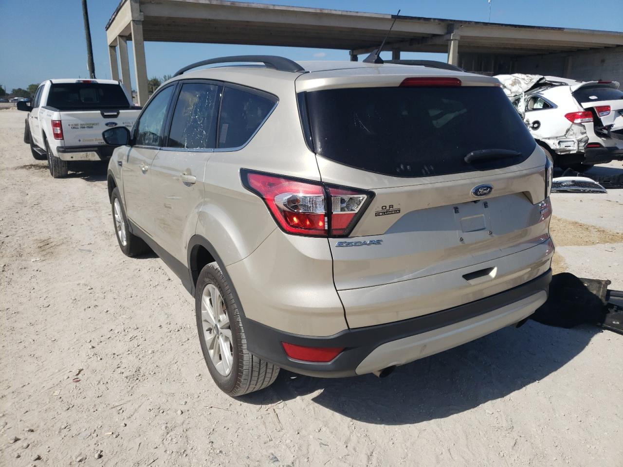 Photo 3 from auction – 2018 FORD ESCAPE SE with VIN 1FMCU0GD7JUD42738