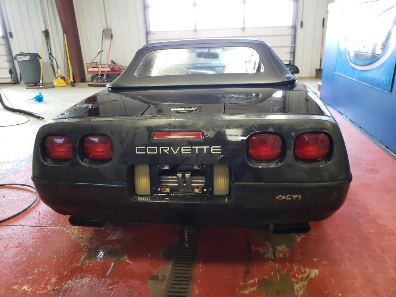 Photo 6 from auction – 1993 CHEVROLET CORVETTE with VIN 1G1YY33P8P5107776