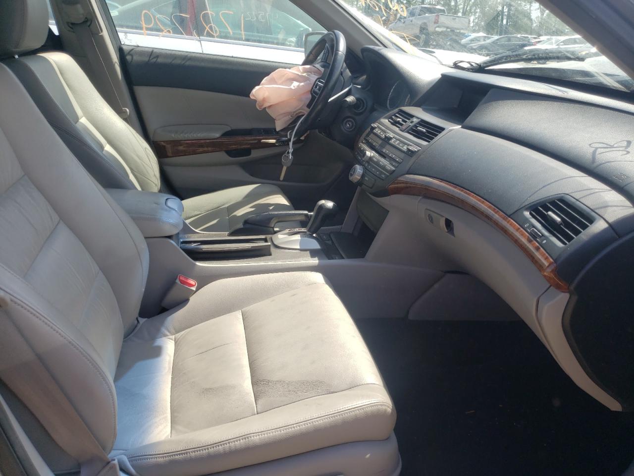 Photo 5 from auction – 2012 HONDA ACCORD EXL with VIN 1HGCP3F86CA013357