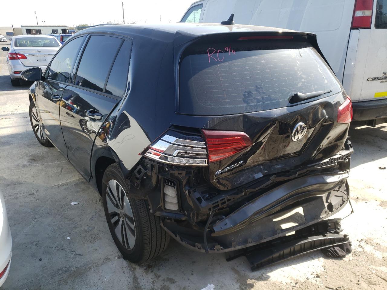 Photo 3 from auction – 2019 VOLKSWAGEN E-GOLF SE with VIN WVWKR7AU5KW915564