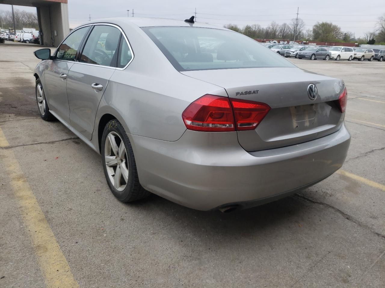 Photo 3 from auction – 2012 VOLKSWAGEN PASSAT SE with VIN 1VWBP7A36CC073959