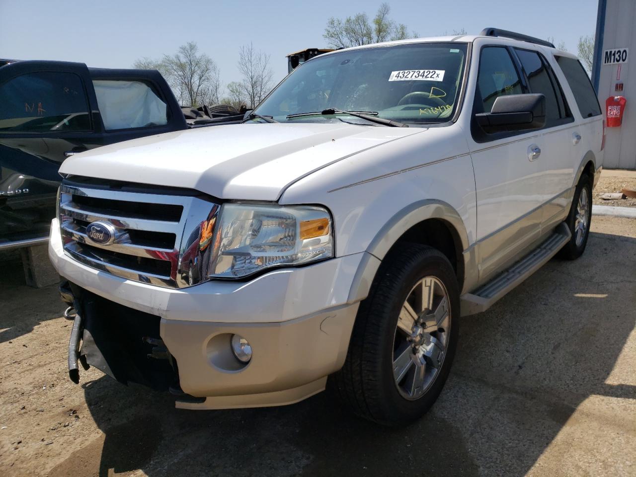Photo 2 from auction – 2010 FORD EXPEDITION with VIN 1FMJU1J57AEA76470