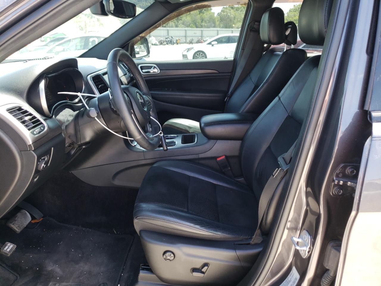 Photo 5 from auction – 2017 JEEP GRAND CHER with VIN 1C4RJEAG2HC717295