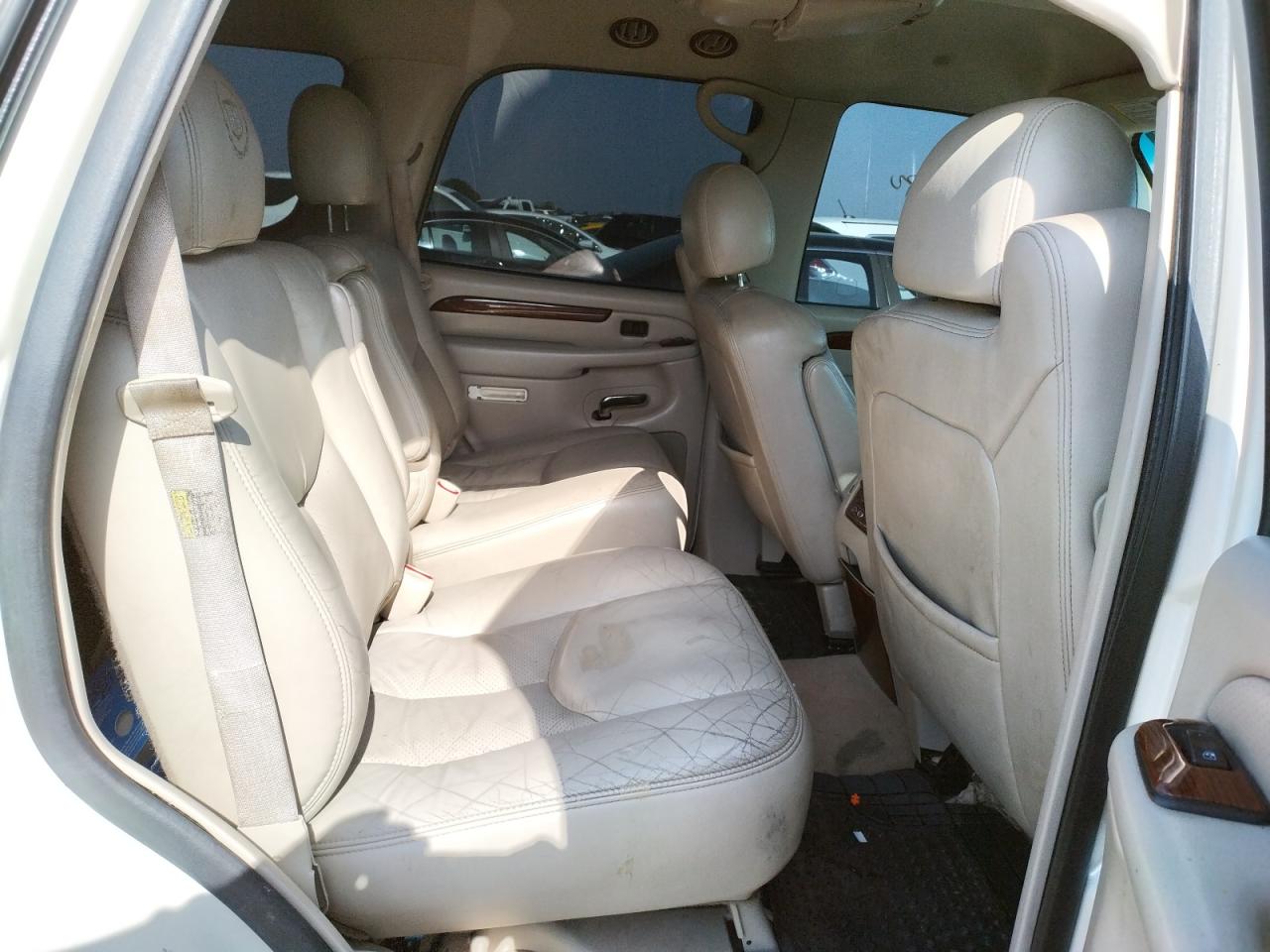 Photo 6 from auction – 2003 CADILLAC ESCALADE L with VIN 1GYEC63TX3R221993
