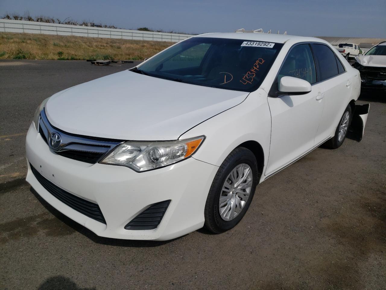 Photo 2 from auction – 2012 TOYOTA CAMRY L/LE with VIN 4T1BF1FK2CU549844