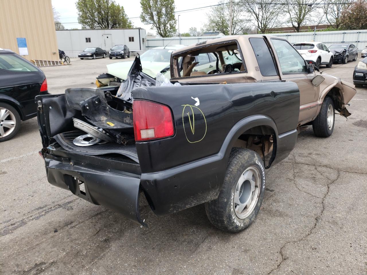 Photo 4 from auction – 1996 GMC SONOMA with VIN 1GTCS19X3T8525251