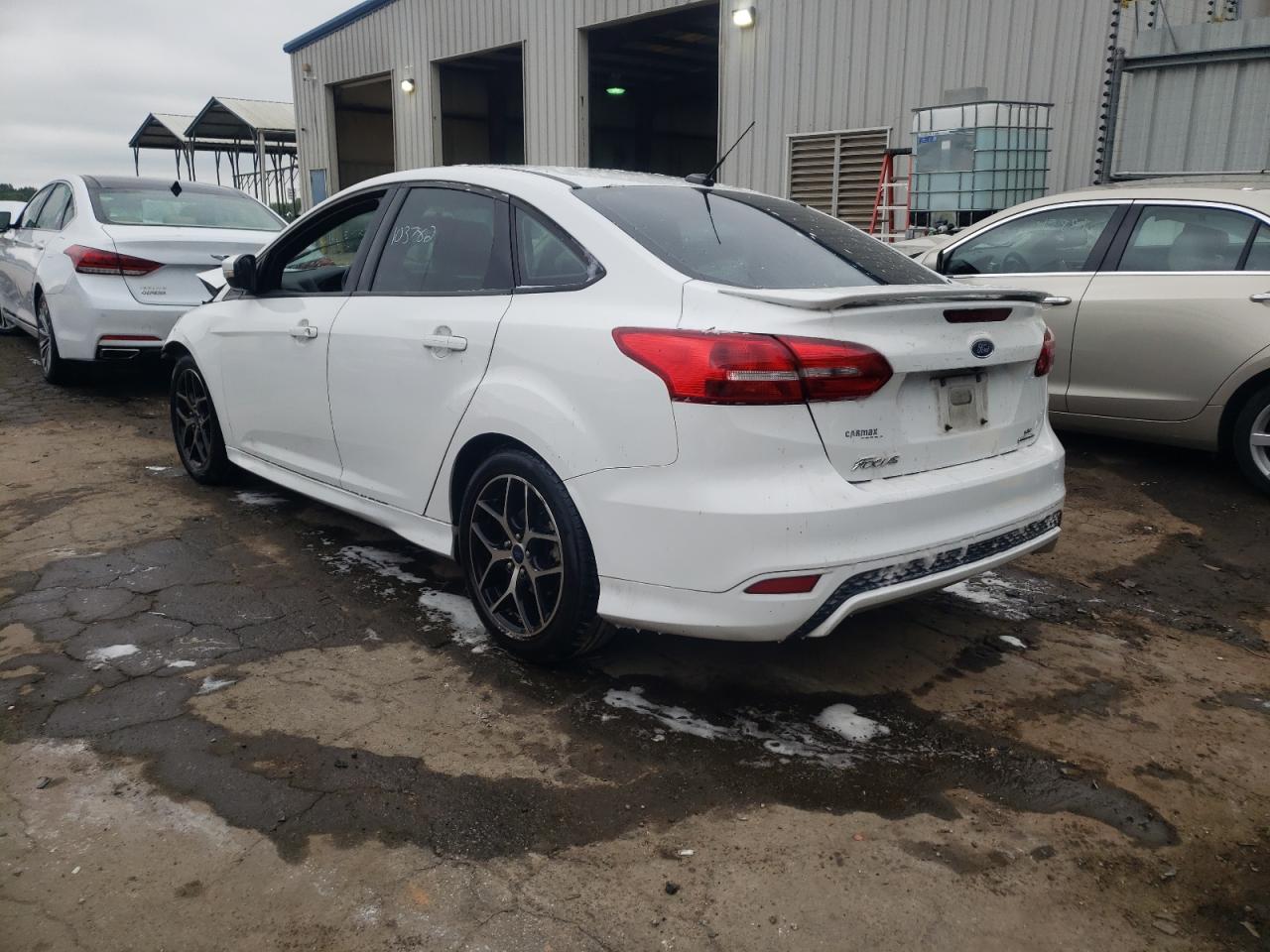 Photo 3 from auction – 2015 FORD FOCUS SE with VIN 1FADP3F20FL338521