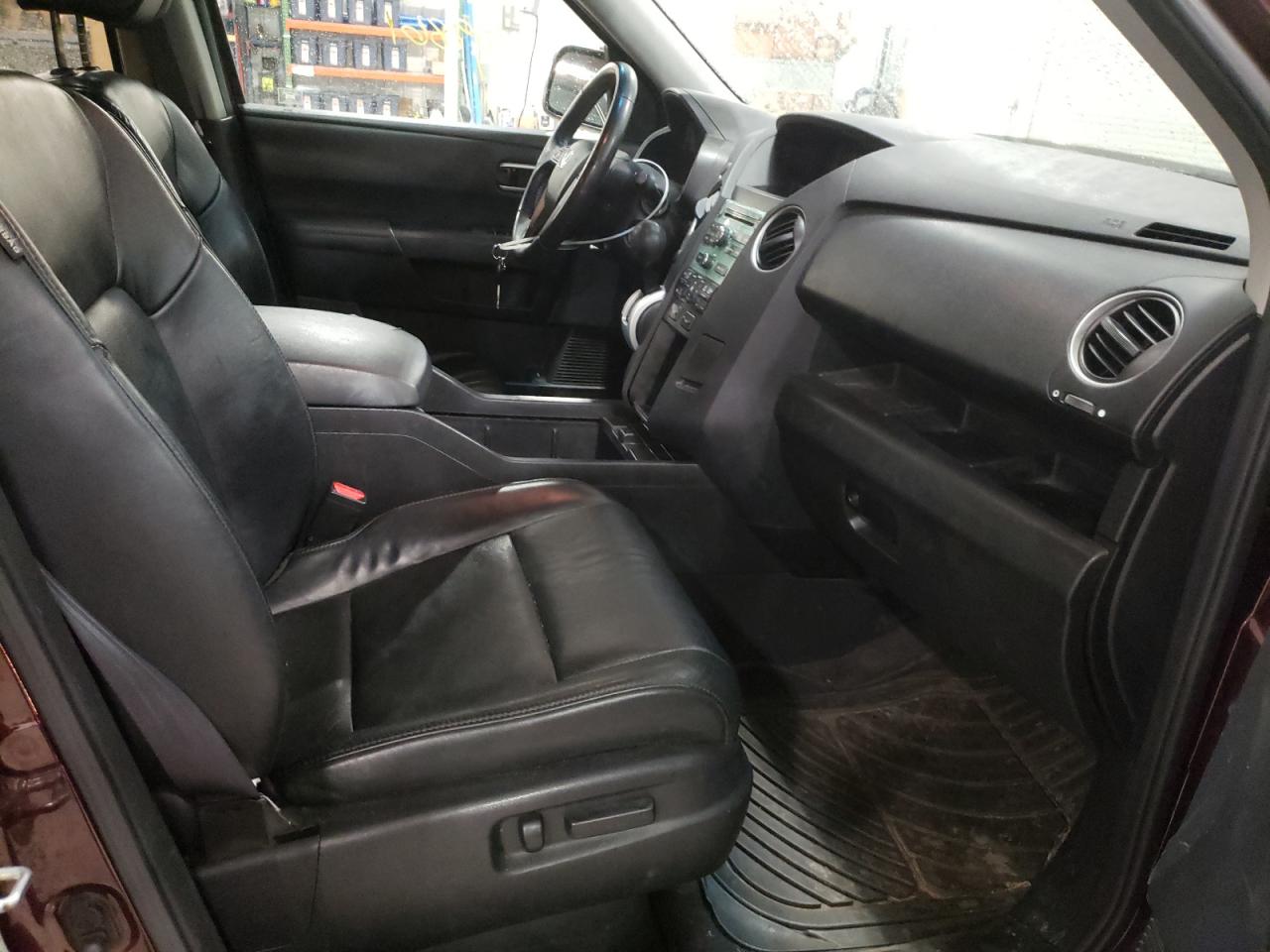 Photo 5 from auction – 2011 HONDA PILOT EXL with VIN 5FNYF4H58BB022261