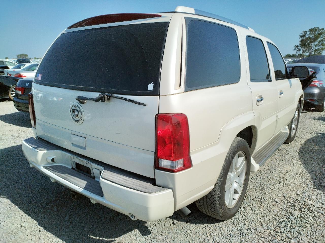 Photo 4 from auction – 2003 CADILLAC ESCALADE L with VIN 1GYEC63TX3R221993