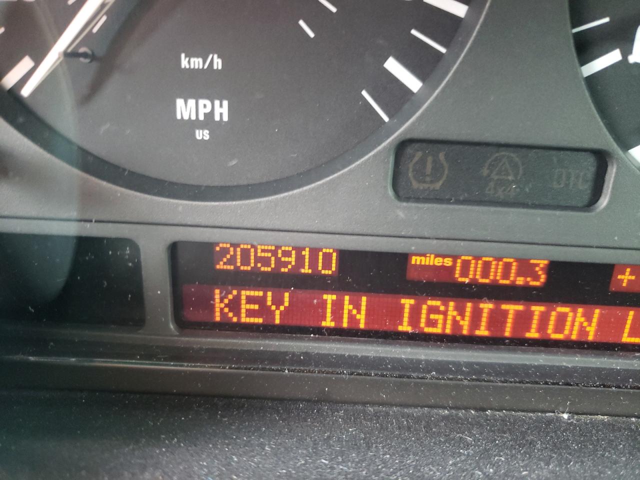 Photo 8 from auction – 2005 BMW X5 3.0I with VIN 5UXFA13575LY01940