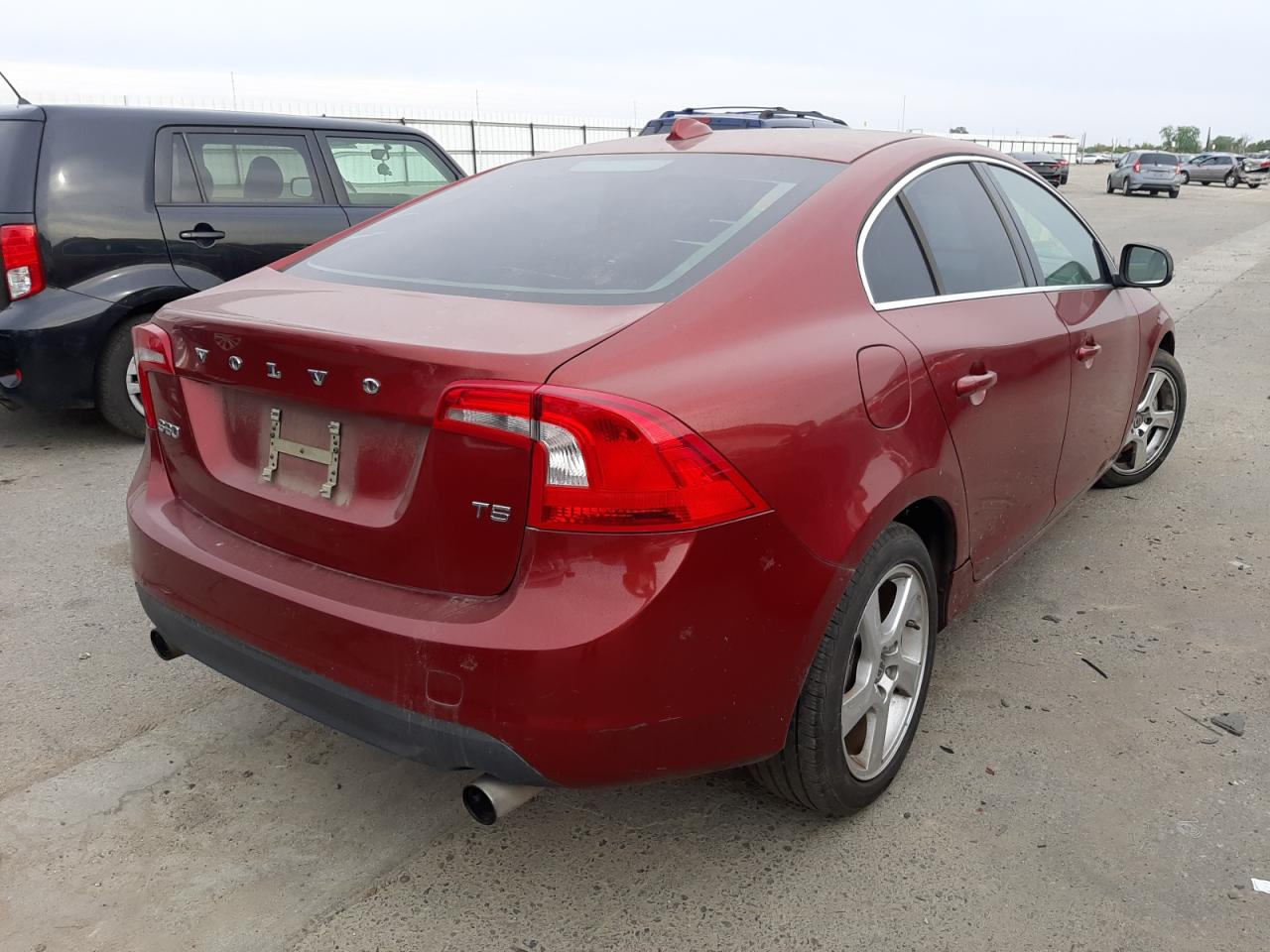 Photo 4 from auction – 2012 VOLVO S60 T5 with VIN YV1622FSXC2054692