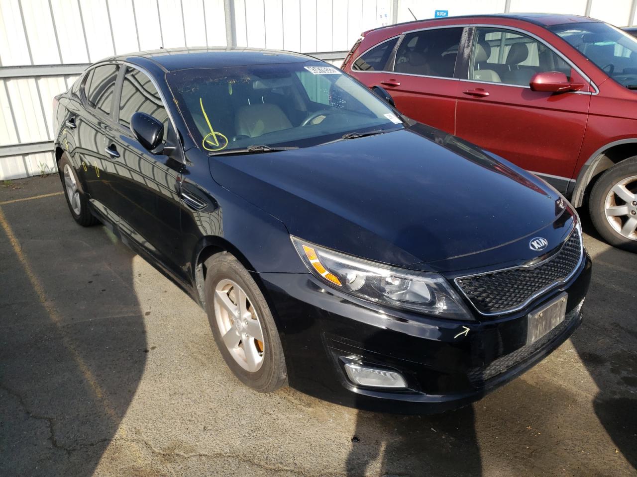 KIA OPTIMA LX 2015 with VIN 5XXGM4A74FG445967 - Photo from auction