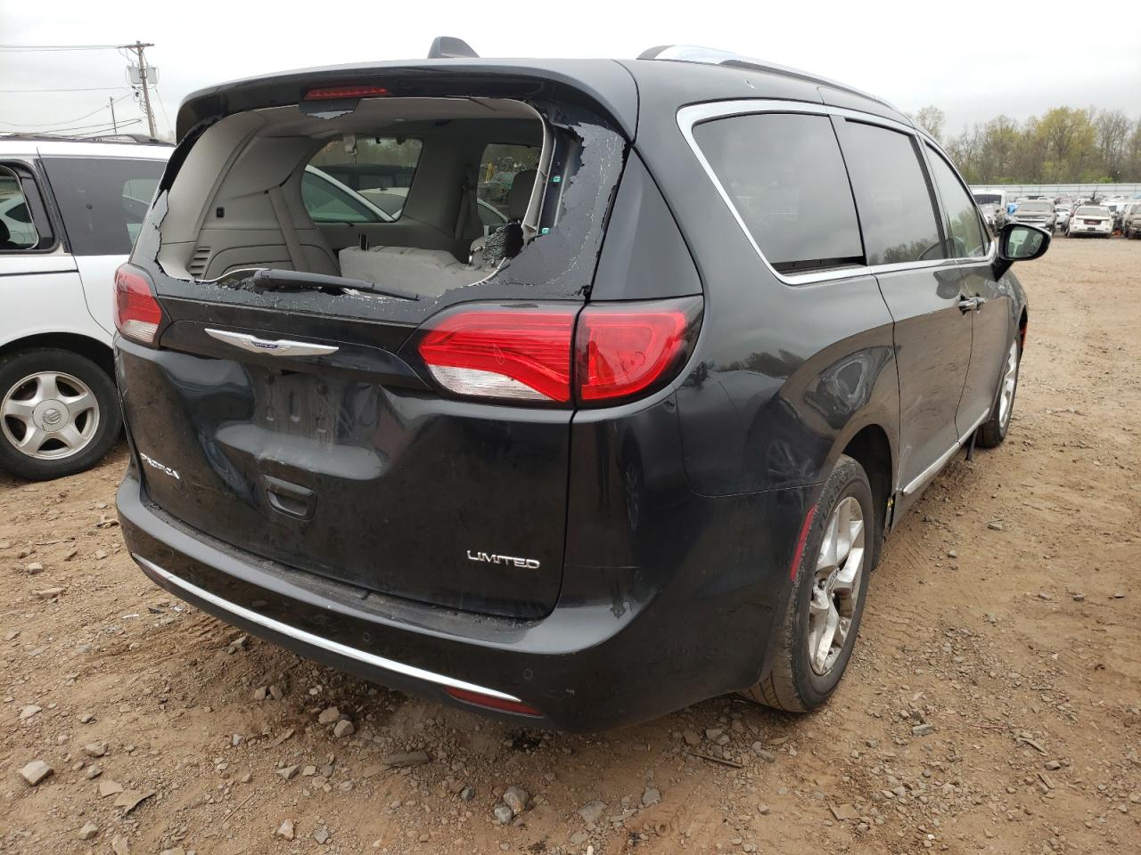 Photo 4 from auction – 2020 CHRYSLER PACIFICA L with VIN 2C4RC1GG3LR171441