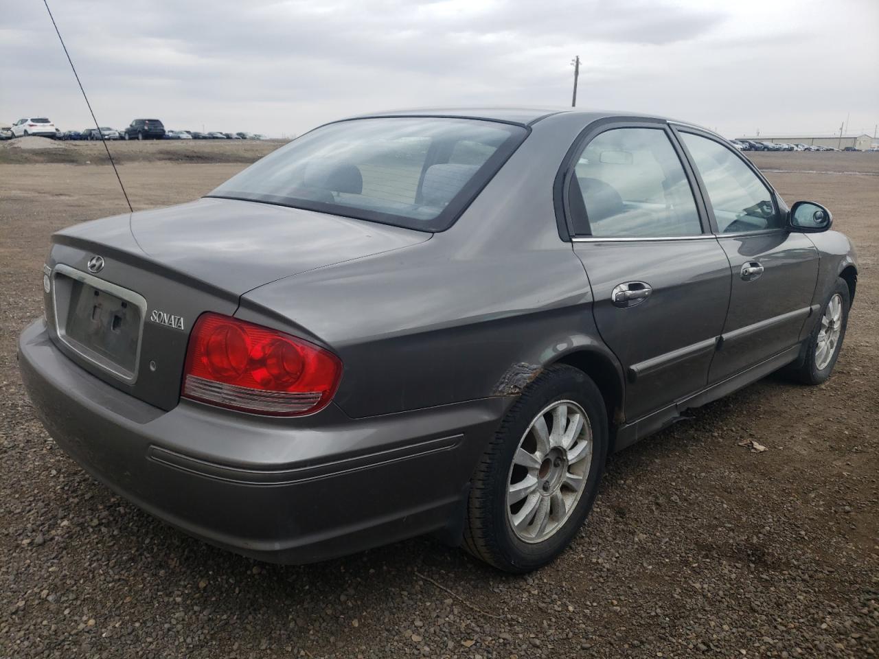Photo 4 from auction – 2002 HYUNDAI SONATA GL with VIN KMHWF25H82A708038