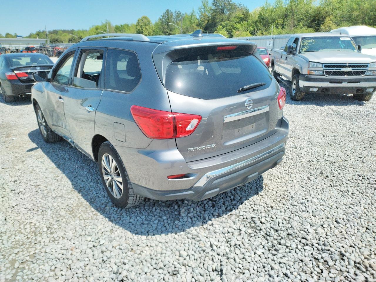 Photo 3 from auction – 2019 NISSAN PATHFINDER with VIN 5N1DR2MNXKC645311