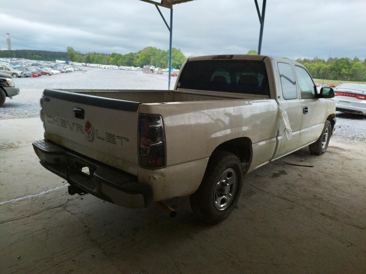 Photo 4 from auction – 2004 CHEVROLET SILVERADO with VIN 1GCEC19X94Z102594