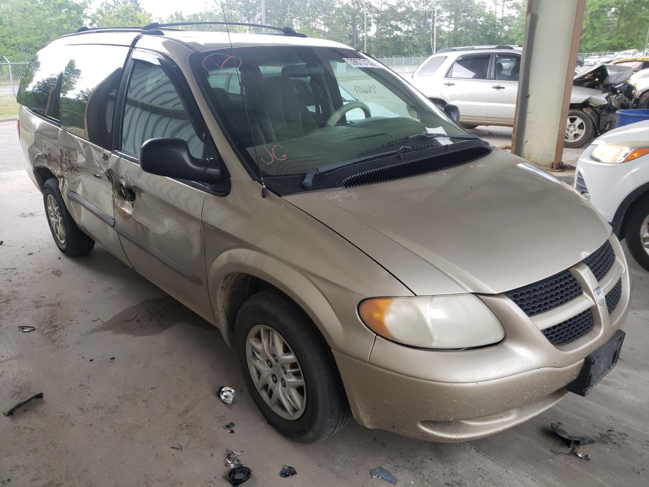 DODGE GRAND CARA 2002 with VIN 2B4GP44382R686381 - Photo from auction