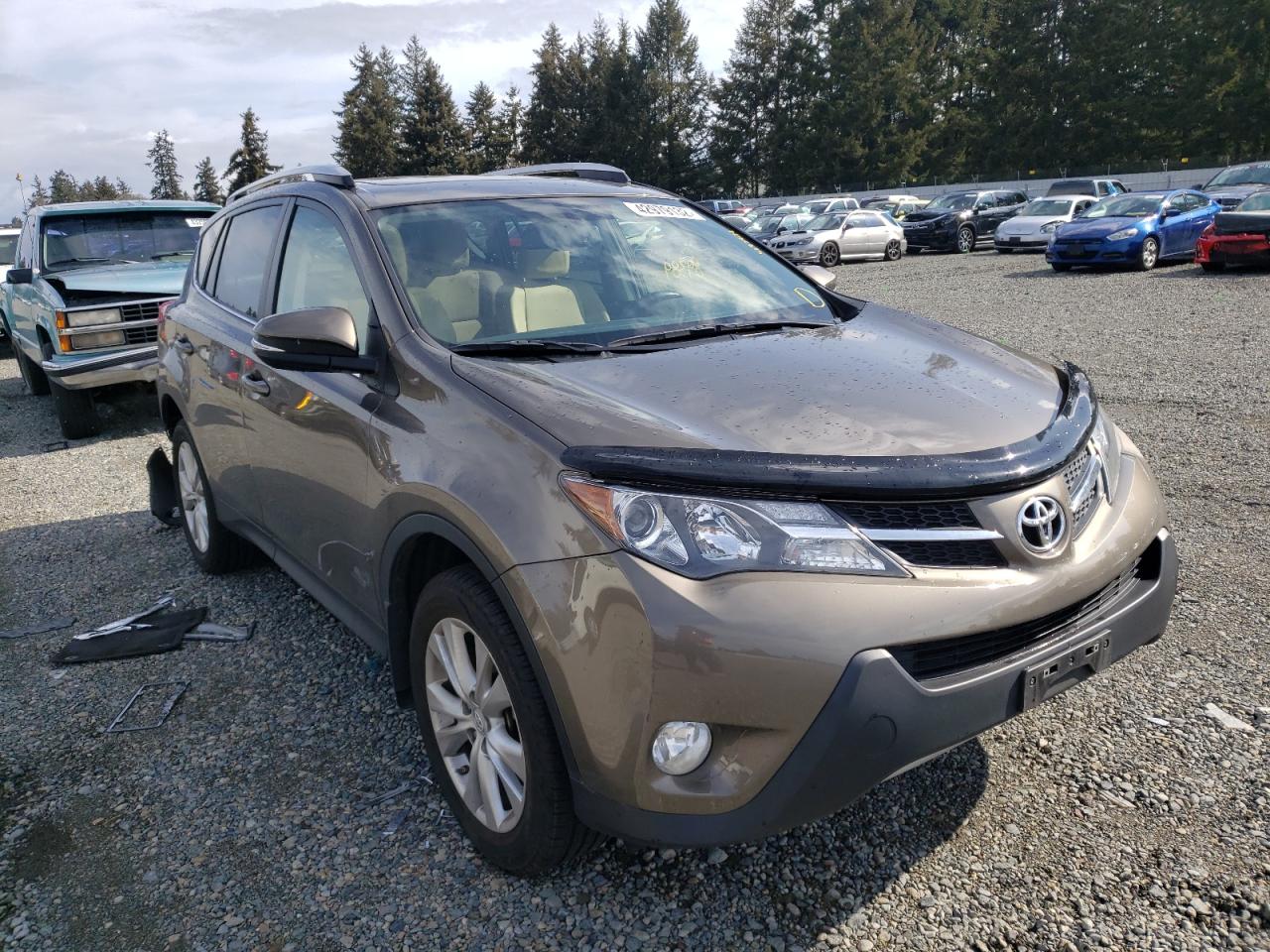 TOYOTA RAV4 LIMIT 2015 with VIN JTMDFREV5FD127305 - Photo from auction