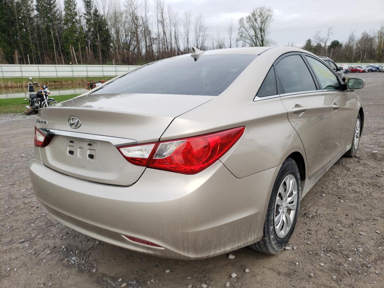 Photo 4 from auction – 2011 HYUNDAI SONATA GLS with VIN 5NPEB4AC8BH185047