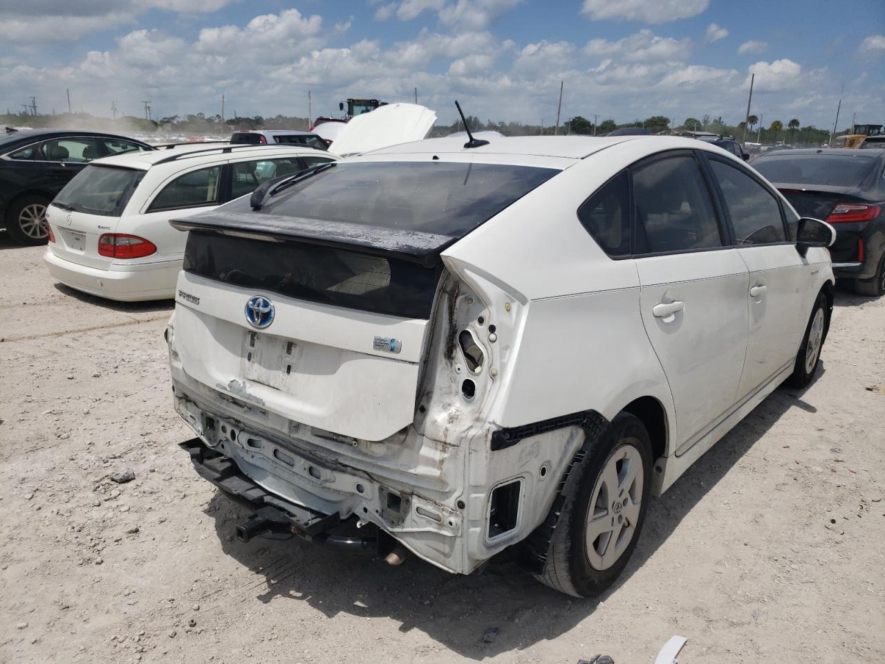 Photo 4 from auction – 2010 TOYOTA PRIUS with VIN JTDKN3DU3A5096719