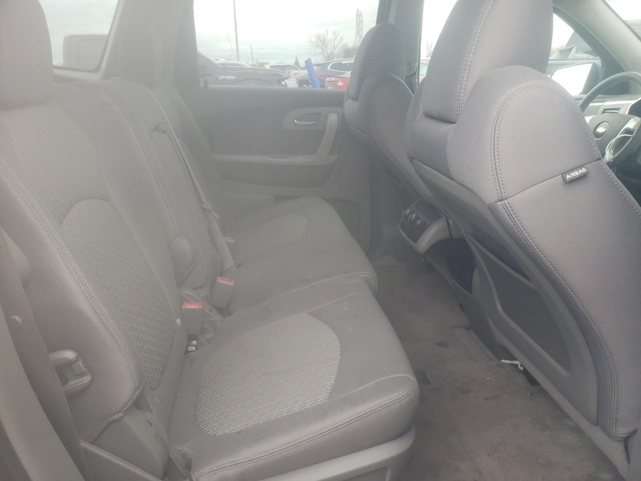 Photo 6 from auction – 2010 CHEVROLET TRAVERSE L with VIN 1GNLREED4AS154199