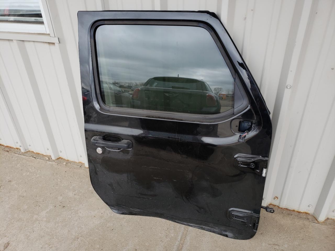 Photo 9 from auction – 2018 JEEP WRANGLER U with VIN 1C4HJXDN6JW332148