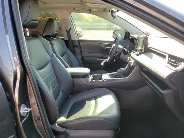 Photo 5 from auction – 2019 TOYOTA RAV4 XLE P with VIN 2T3C1RFV4KC030376