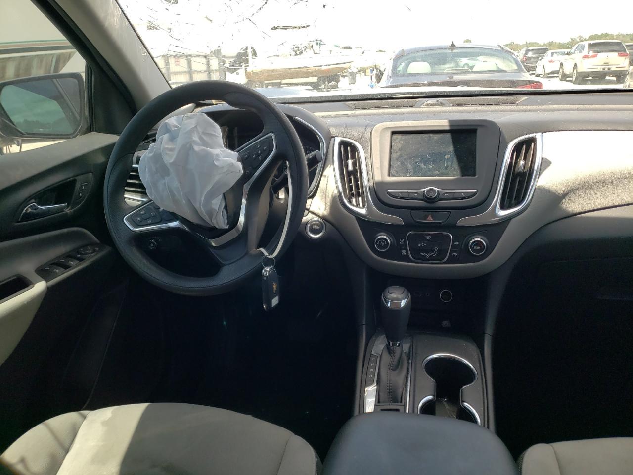 Photo 9 from auction – 2019 CHEVROLET EQUINOX LS with VIN 2GNAXHEV0K6249628
