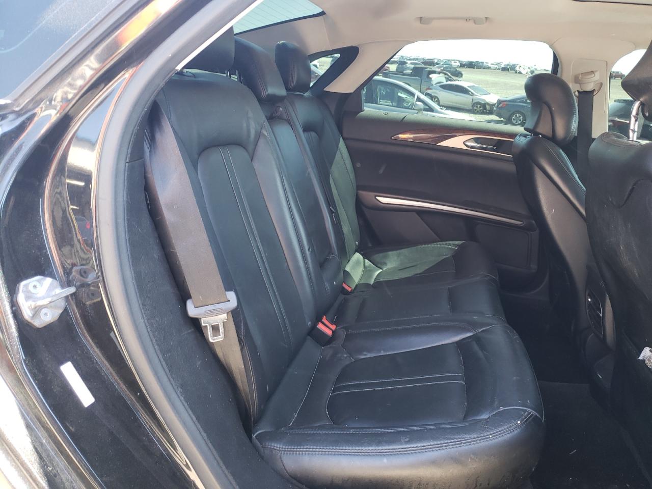 Photo 6 from auction – 2015 LINCOLN MKZ with VIN 3LN6L2JK3FR619404