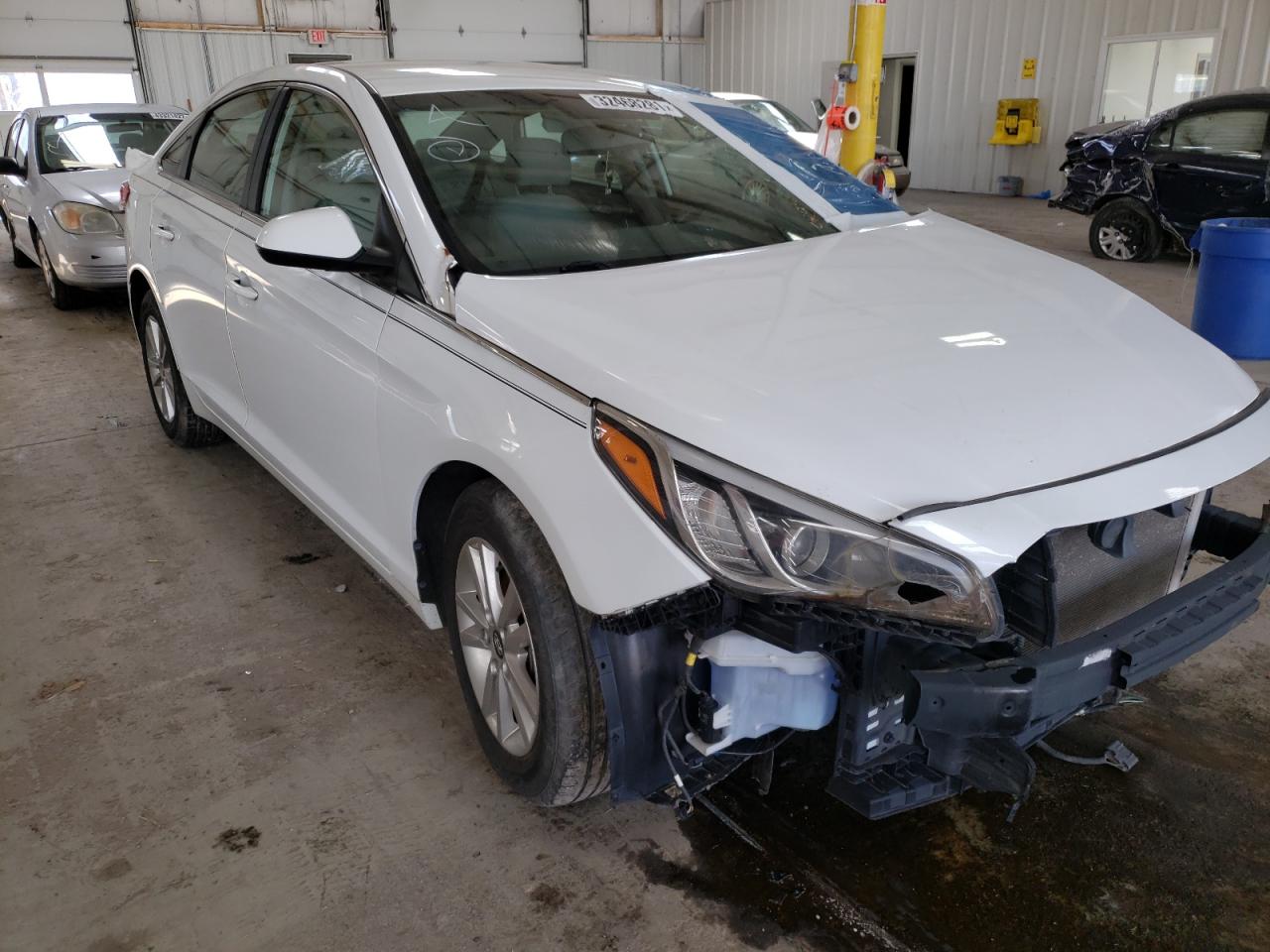 Photo 1 from auction – 2015 HYUNDAI SONATA SE with VIN 5NPE24AF6FH230776