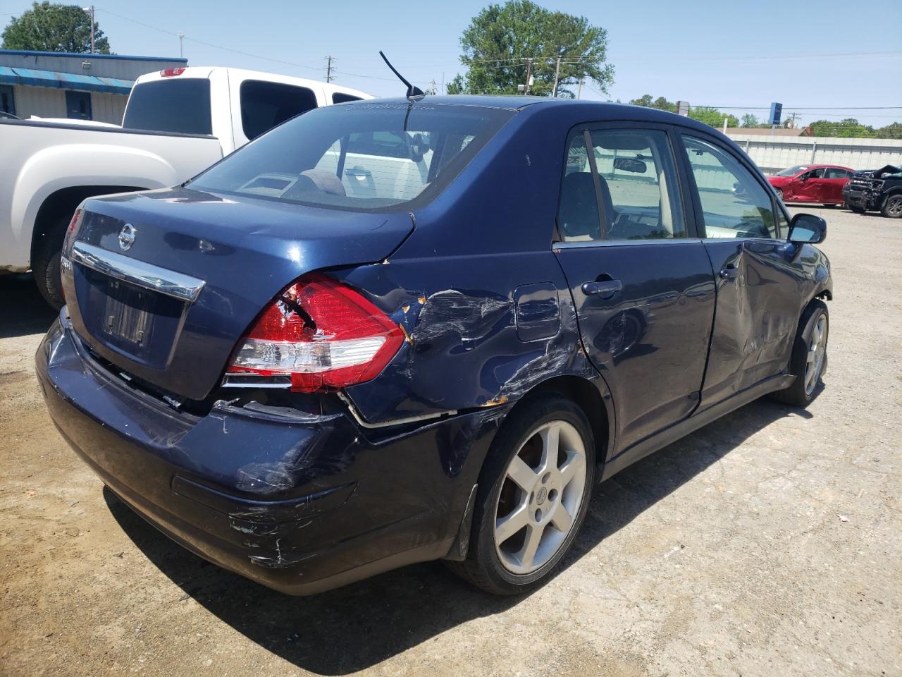 Photo 4 from auction – 2008 NISSAN VERSA with VIN 3N1BC11E78L383386