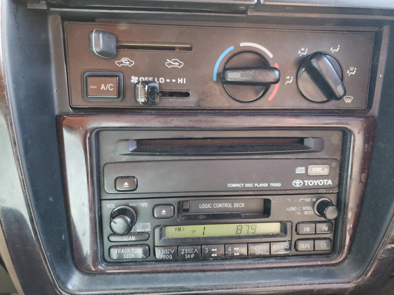 Photo 9 from auction – 1998 TOYOTA 4RUNNER SR with VIN JT3GN86R8W0079144