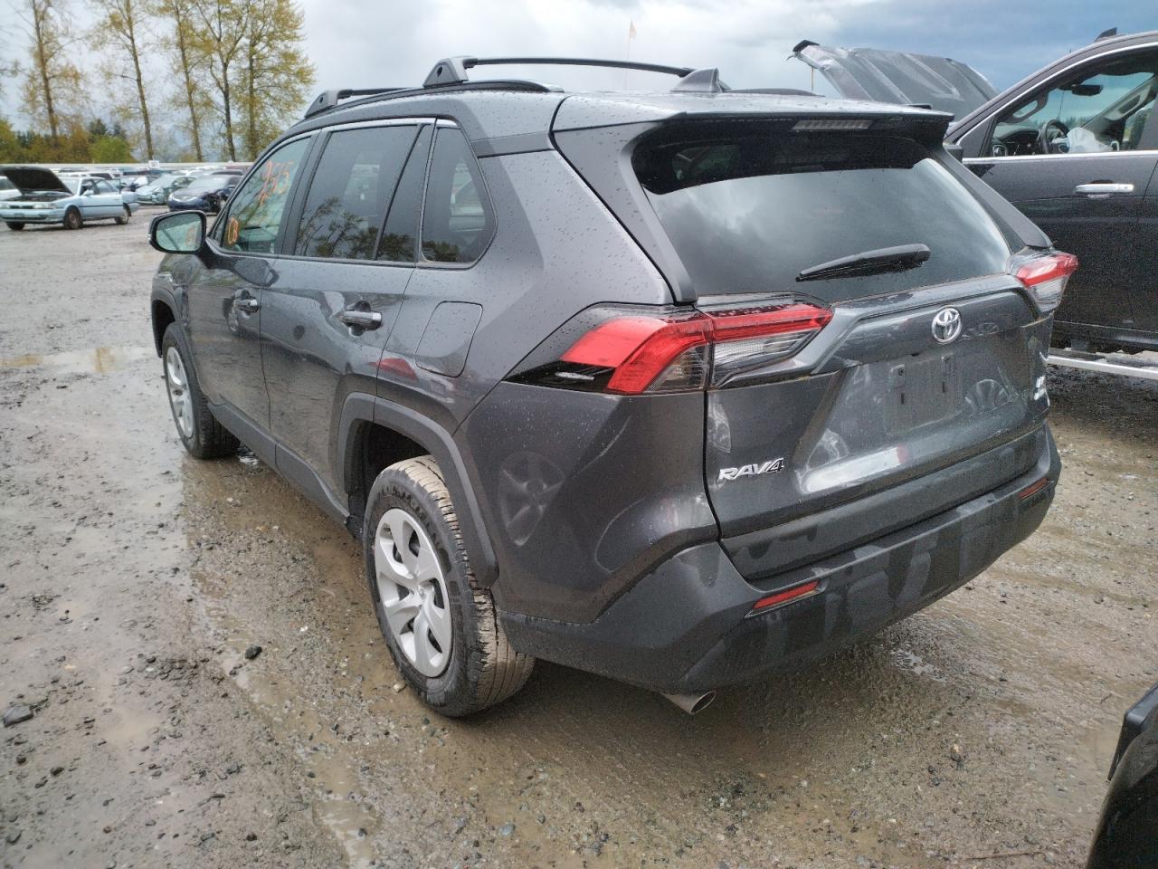 Photo 3 from auction – 2021 TOYOTA RAV4 LE with VIN 2T3G1RFVXMC169870