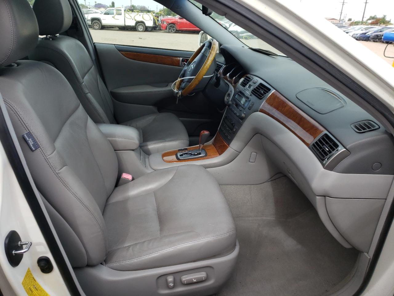 Photo 5 from auction – 2006 LEXUS ES 330 with VIN JTHBA30G065147627