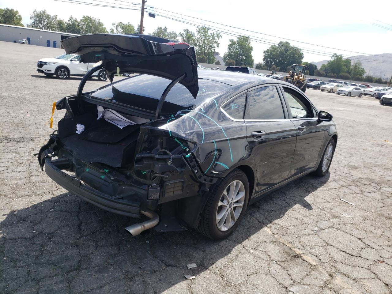 Photo 4 from auction – 2019 FORD FUSION SE with VIN 3FA6P0HD7KR115166