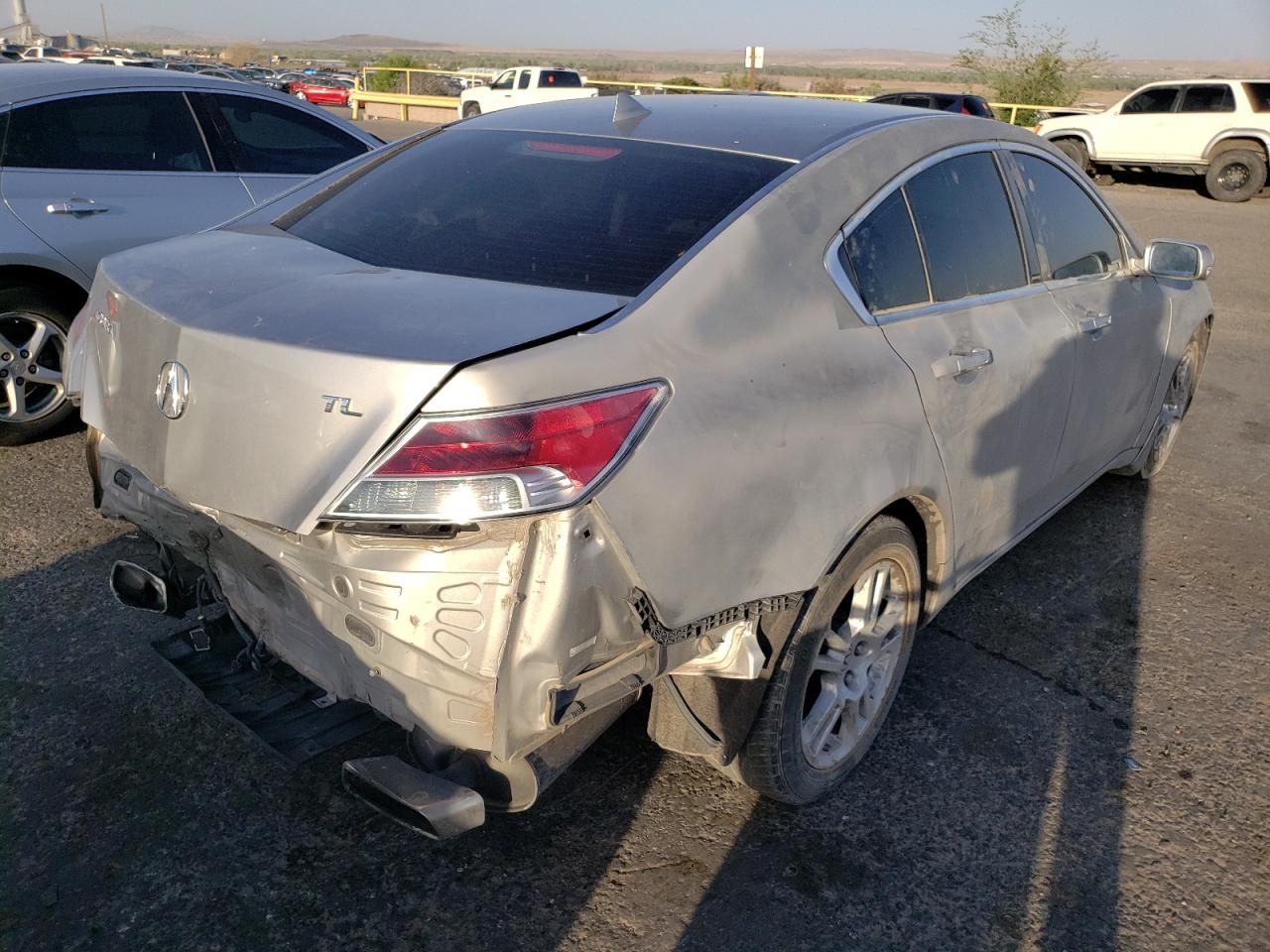 Photo 4 from auction – 2009 ACURA TL with VIN 19UUA86259A002051