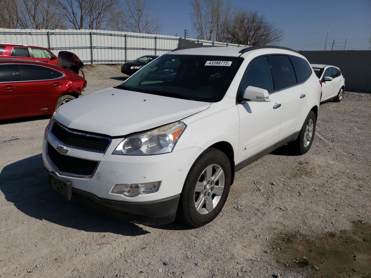 Photo 2 from auction – 2010 CHEVROLET TRAVERSE L with VIN 1GNLRFED3AS142423