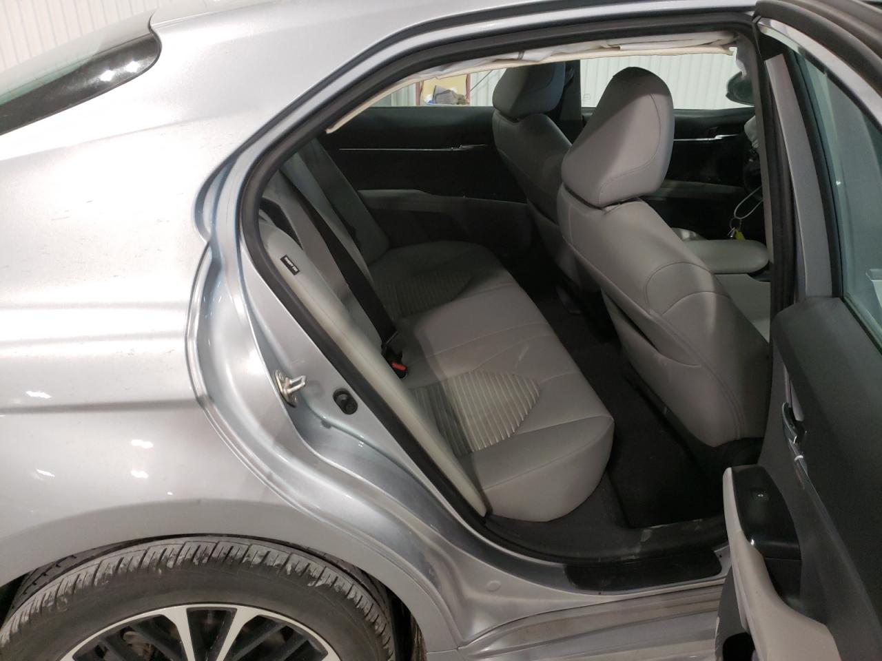 Photo 6 from auction – 2020 TOYOTA CAMRY SE with VIN 4T1G11AK2LU932288