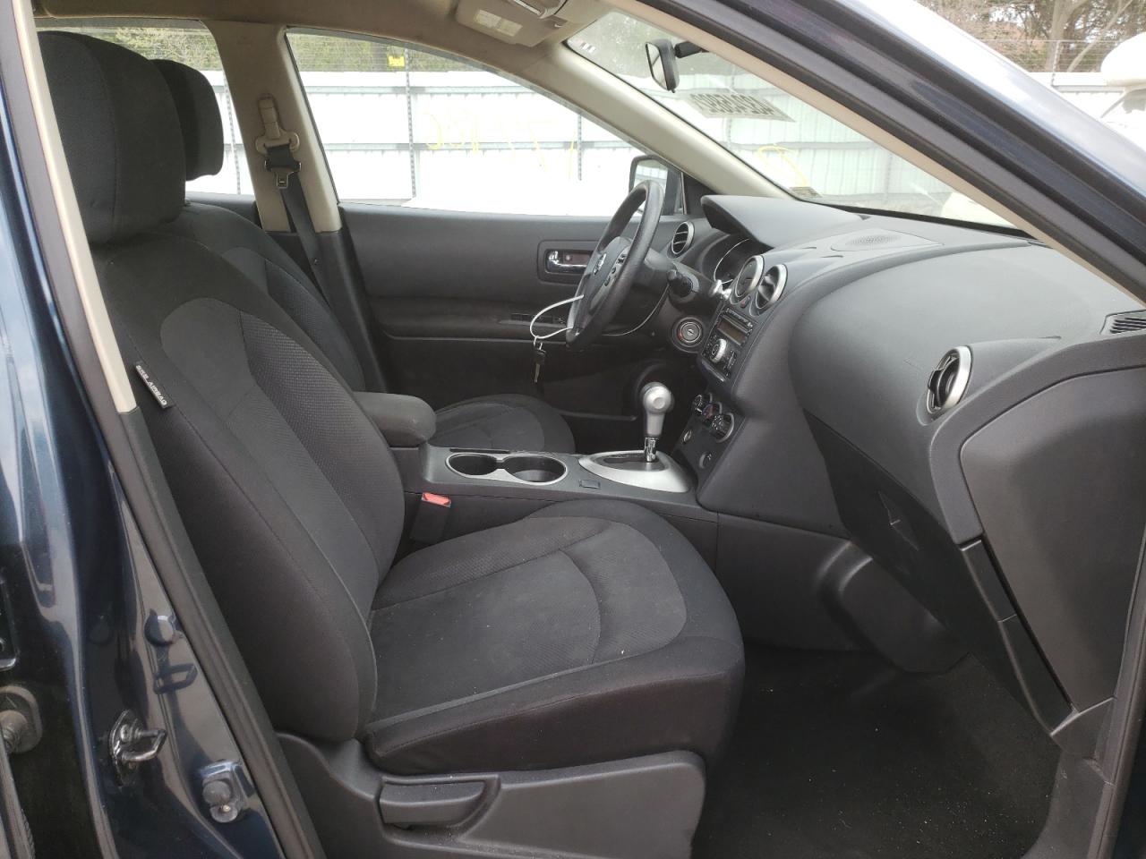 Photo 5 from auction – 2013 NISSAN ROGUE S with VIN JN8AS5MV2DW628540