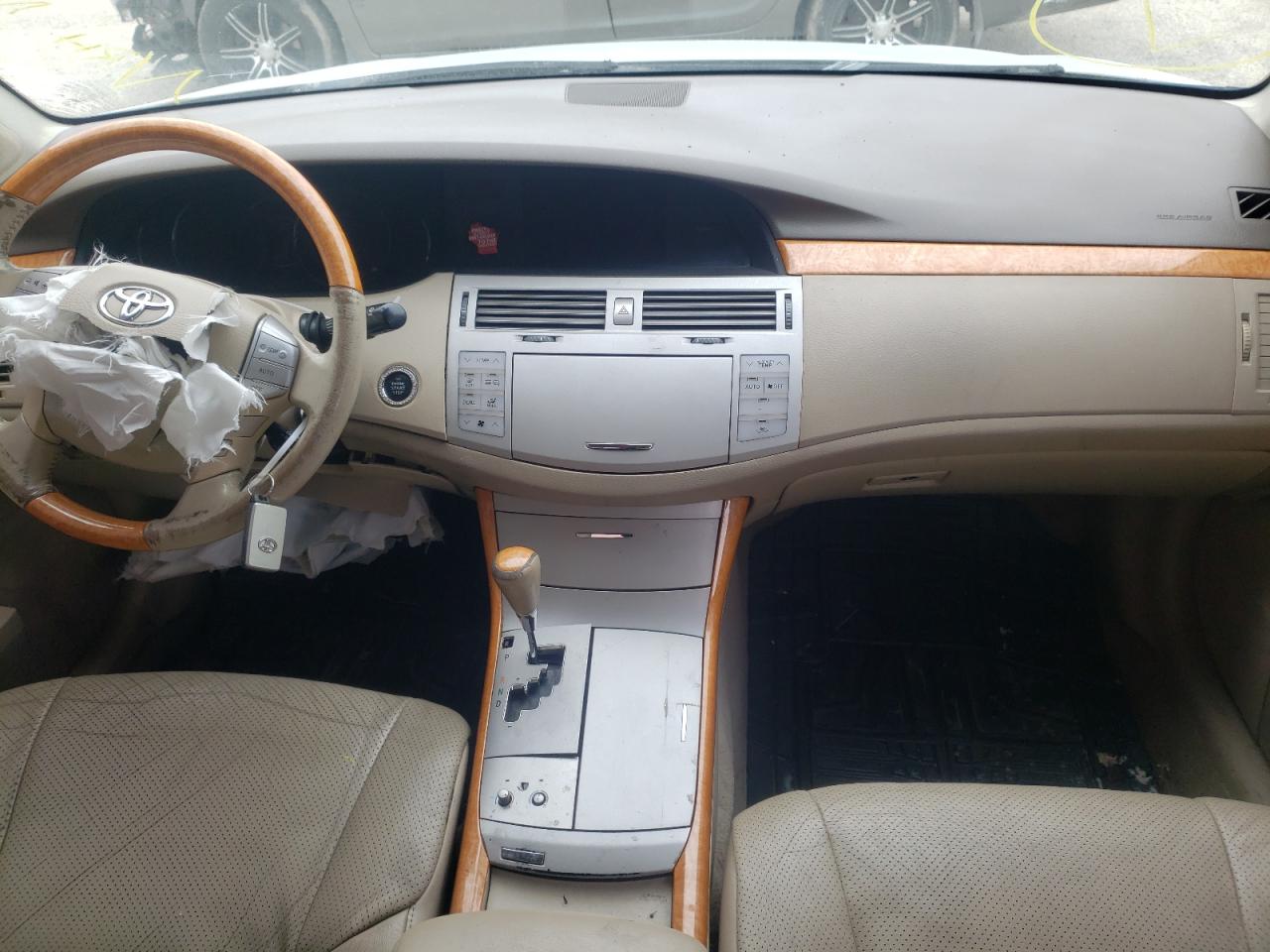 Photo 9 from auction – 2005 TOYOTA AVALON with VIN 4T1BK36B45U002553
