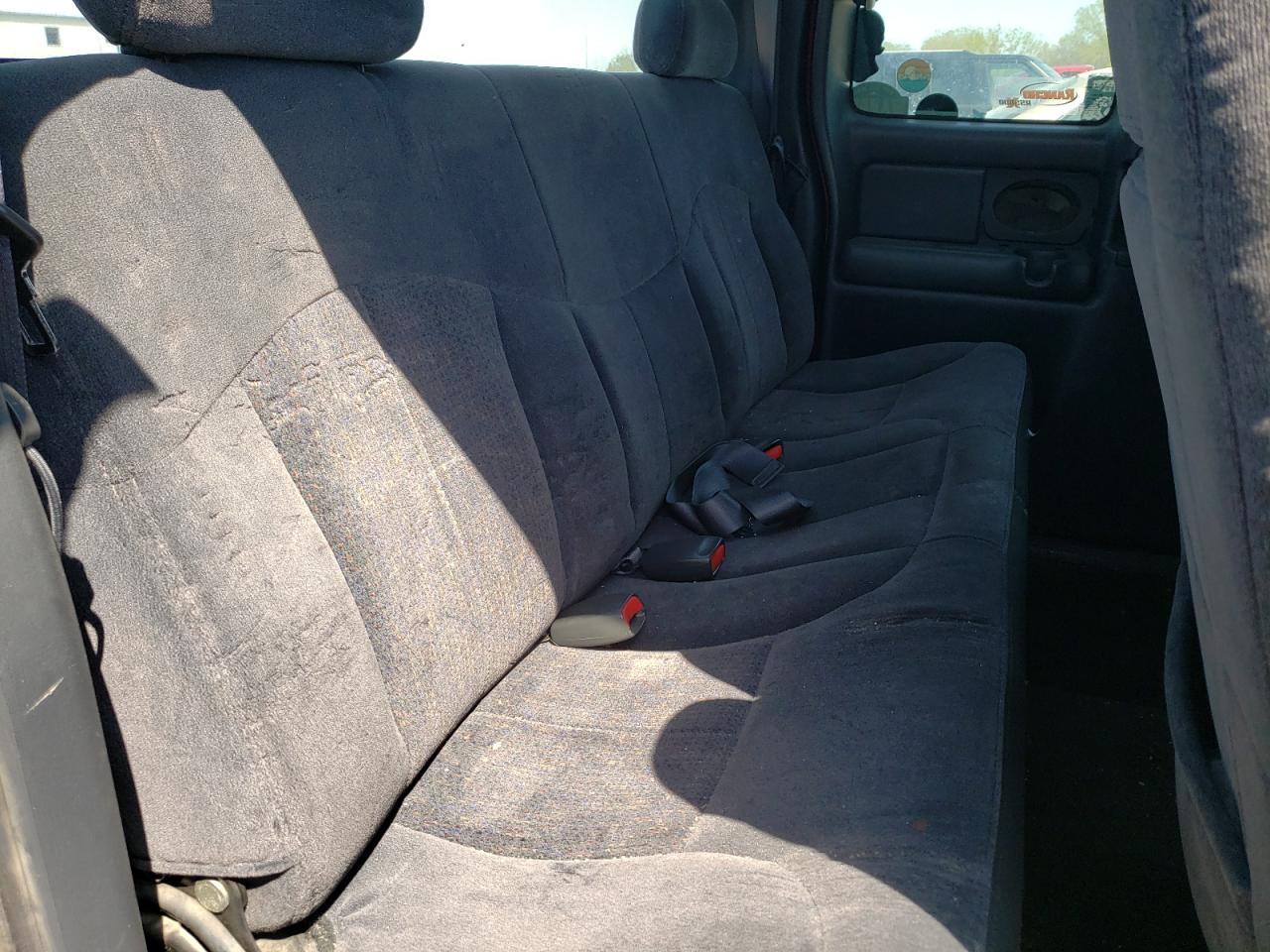 Photo 6 from auction – 2000 CHEVROLET silverado with VIN 1GCEC19T4YE338841