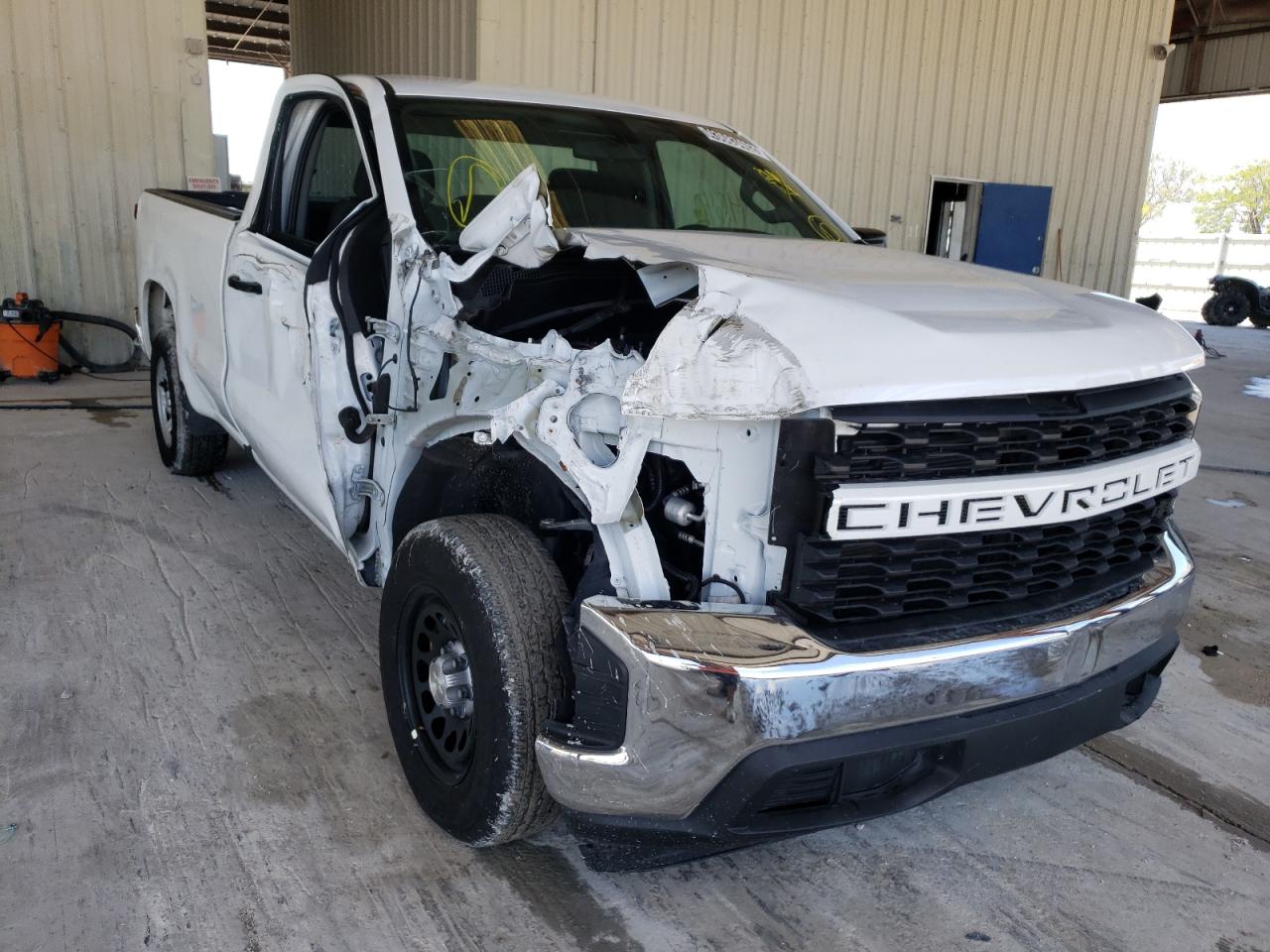 CHEVROLET SILVERADO 2021 with VIN 3GCNWAEFXMG207844 - Photo from auction