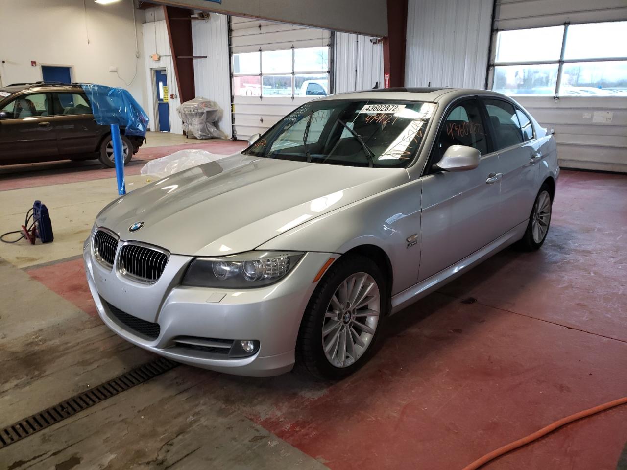 Photo 2 from auction – 2011 BMW 335 XI with VIN WBAPL5C58BA919121