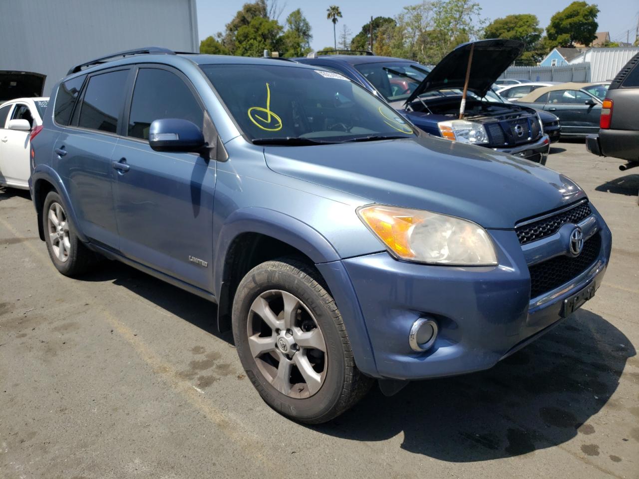 TOYOTA RAV4 LIMIT 2012 with VIN 2T3YF4DV5CW132573 - Photo from auction
